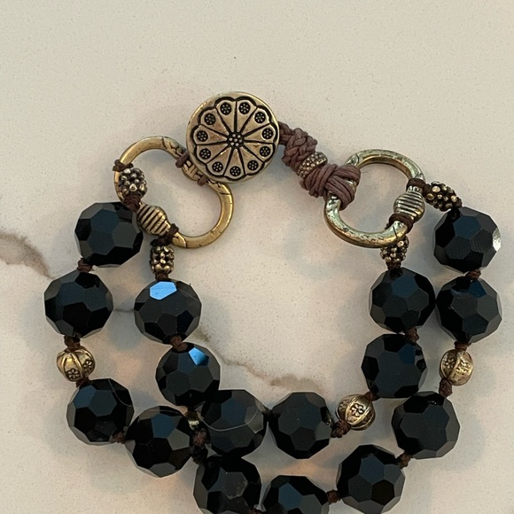 High End Costume Jewelry - Picture 2 of 6